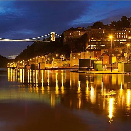 Вилла Beautiful Large Victorian Waterfront House Бристоль Экстерьер фото